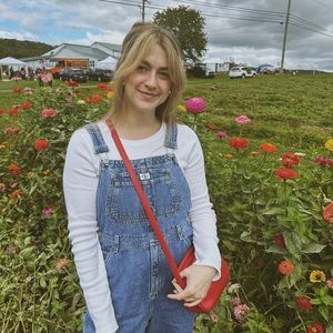 Meet your Posher, Madalyn